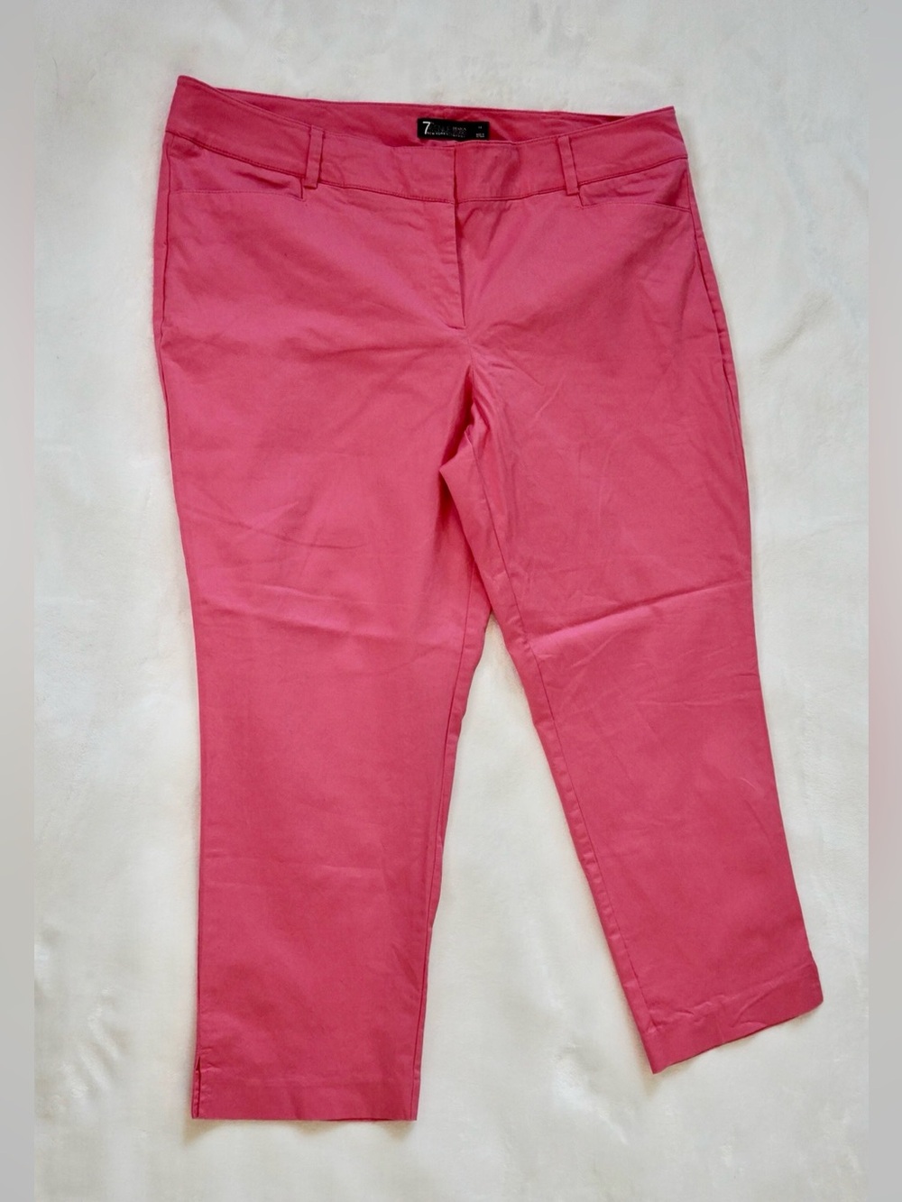 7th Avenue New York & Company Pink Capri Pants Size 14